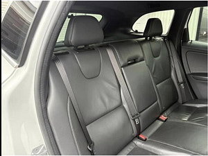 Volvo XC60 thumbnail