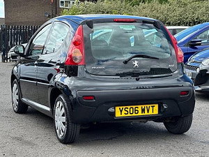 Peugeot 107 thumbnail