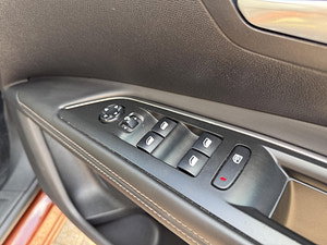 Peugeot 3008 thumbnail