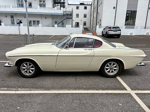 Volvo P1800 thumbnail