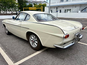 Volvo P1800 thumbnail