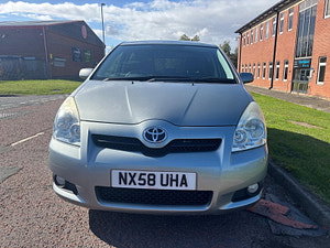 Toyota Corolla Verso thumbnail
