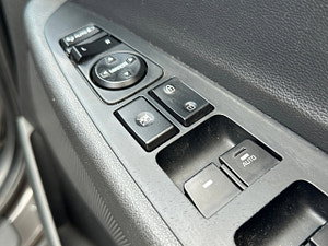 Hyundai Tucson thumbnail