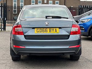 Skoda Octavia thumbnail