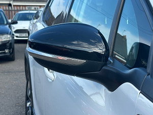 Peugeot 2008 thumbnail