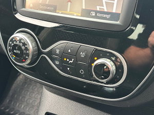 Renault Captur thumbnail
