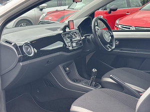 Volkswagen up! thumbnail