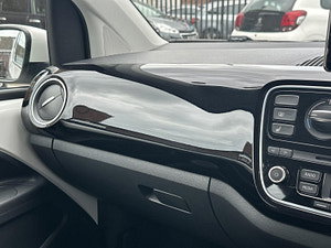 Volkswagen up! thumbnail