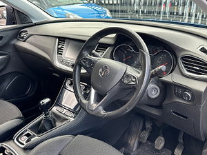 Vauxhall Grandland X thumbnail