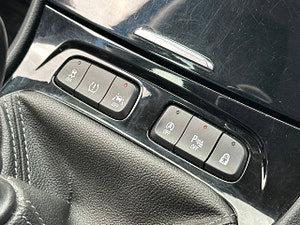 Vauxhall Grandland X thumbnail