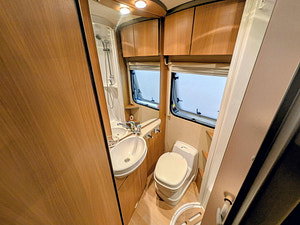 Swift Voyager 695 EL thumbnail