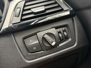 BMW 3 Series thumbnail
