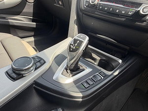 BMW 3 Series thumbnail