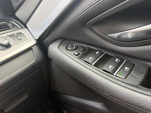 BMW 5 Series thumbnail