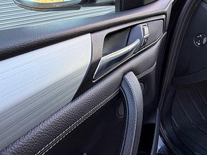 BMW X3 thumbnail