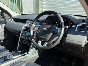 Land Rover Discovery Sport thumbnail