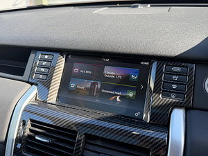Land Rover Discovery Sport thumbnail