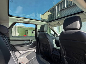 Land Rover Discovery Sport thumbnail