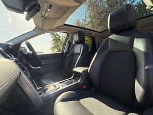 Land Rover Discovery Sport thumbnail