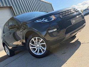 Land Rover Discovery Sport thumbnail