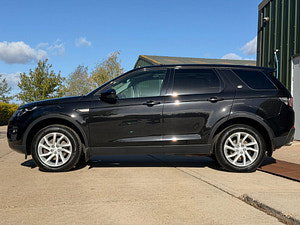 Land Rover Discovery Sport thumbnail
