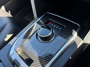 Land Rover Discovery Sport thumbnail