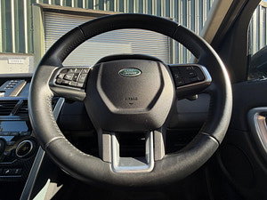 Land Rover Discovery Sport thumbnail