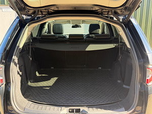 Land Rover Discovery Sport thumbnail