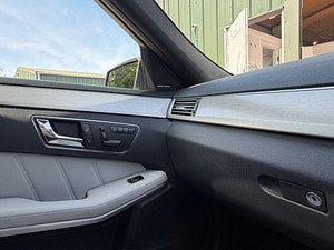 Mercedes-Benz E Class thumbnail