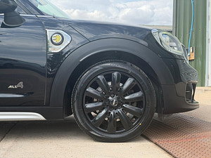 MINI Countryman thumbnail