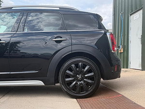 MINI Countryman thumbnail