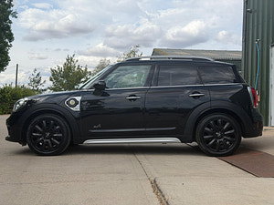 MINI Countryman thumbnail