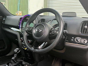 MINI Countryman thumbnail