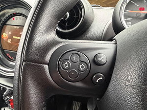 MINI Countryman thumbnail