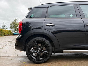 MINI Countryman thumbnail