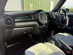 MINI Hatch thumbnail