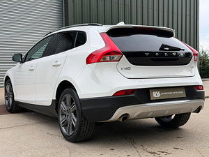 Volvo V40 Cross Country thumbnail