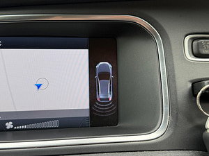 Volvo V40 Cross Country thumbnail