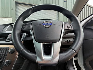 Volvo V40 Cross Country thumbnail