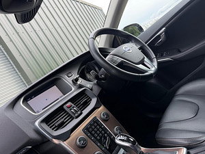 Volvo V40 Cross Country thumbnail