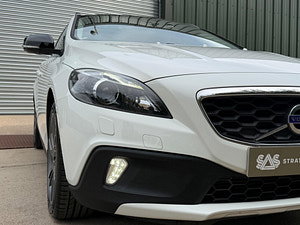 Volvo V40 Cross Country thumbnail