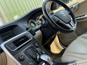 Volvo V60 thumbnail