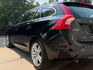 Volvo V60 thumbnail