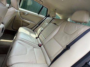 Volvo V60 thumbnail