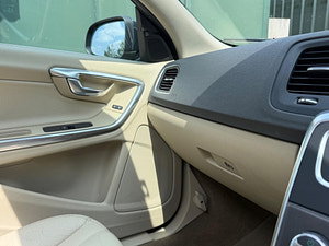 Volvo V60 thumbnail