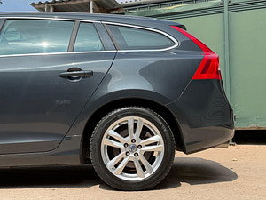 Volvo V60 thumbnail