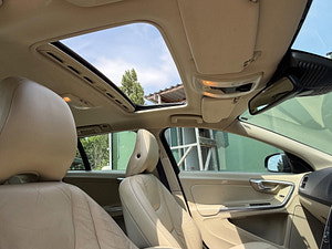 Volvo V60 thumbnail