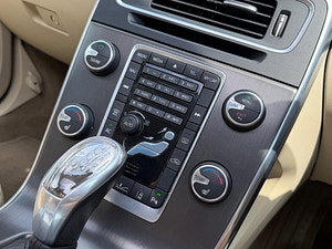 Volvo V60 thumbnail
