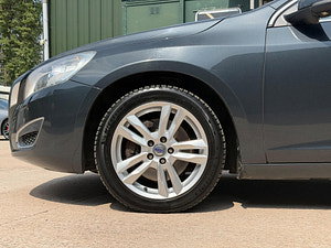 Volvo V60 thumbnail