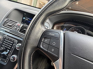 Volvo XC60 thumbnail